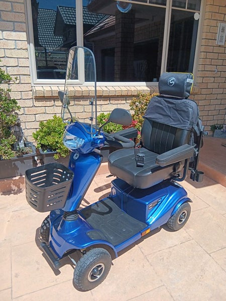 Mobility scooter Carousel 1