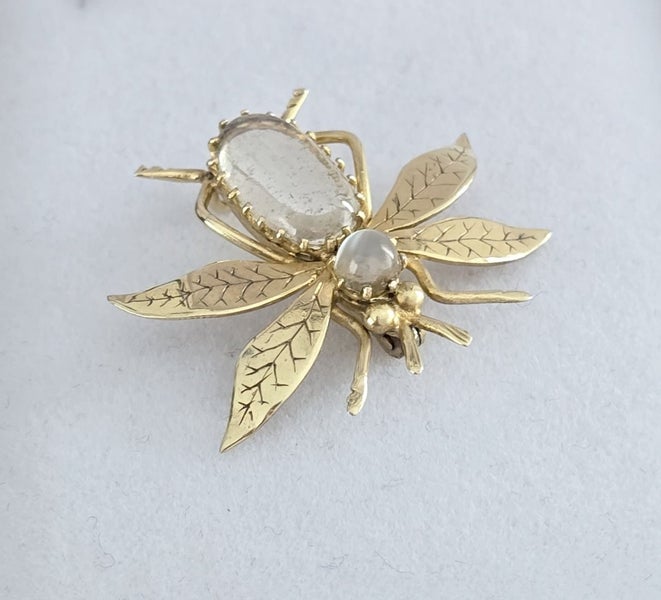 Art Nouveau 9ct gold brooch- Moonstone cabuchons Carousel 1