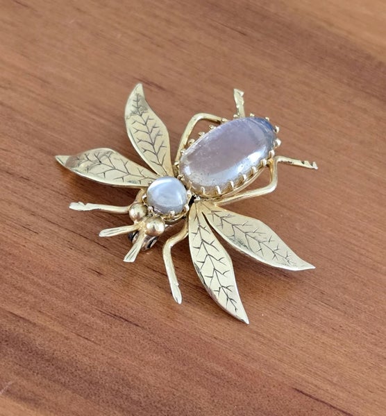 Art Nouveau 9ct gold brooch- Moonstone cabuchons Carousel 2