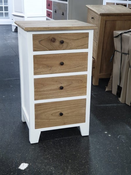 Bed SIDE TABLE/ lamp table x Carousel 7