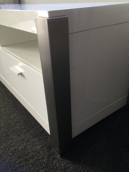 Smart, white TV Unit with 3 drawers64174160172801113