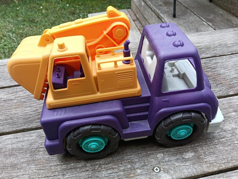 Battat Toys Wonder Wheels Excavator & 2 Monster Trucks Carousel 2