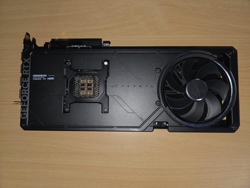 ASUS ROG ASTRAL NVIDIA GeForce RTX 5090 OC GAMING 32GB GDDR7 GPU64175365112449111