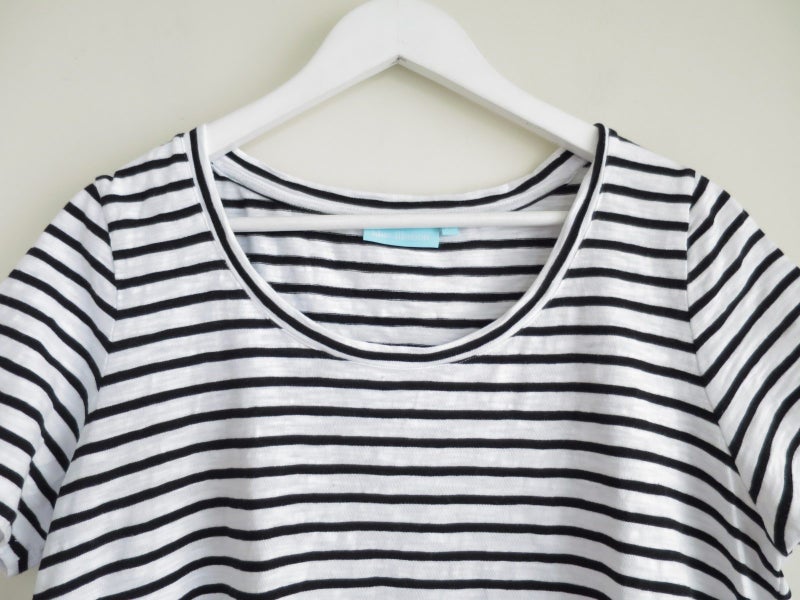 BLUE ILLUSION *100% Organic Cotton Minimalist Stripes Tee* XL/16 Carousel 2