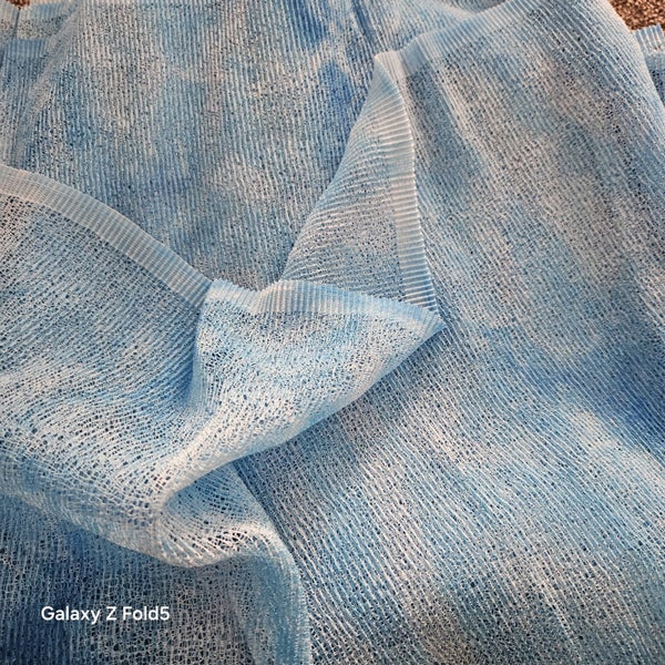 LIGHT BLUE WHITE FABRIC LENGTH 297CM WIDTH 152CM TOTAL 449CM64598676309377111