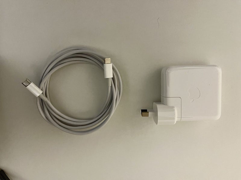 MacBook Pro 13 inch 2018 (A1989)64176156769409114