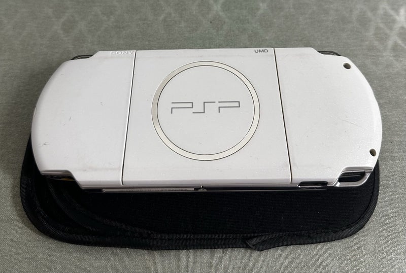 PSP 3000 – Pearl White | 64GB | Fully Set Up64178180045441112