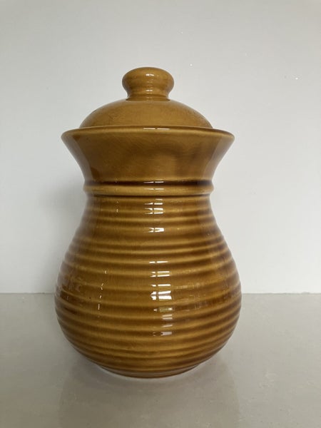 Fabulous large honey glaze lidded storage jar - Titianware 1445 Crown Lynn64636726742786110
