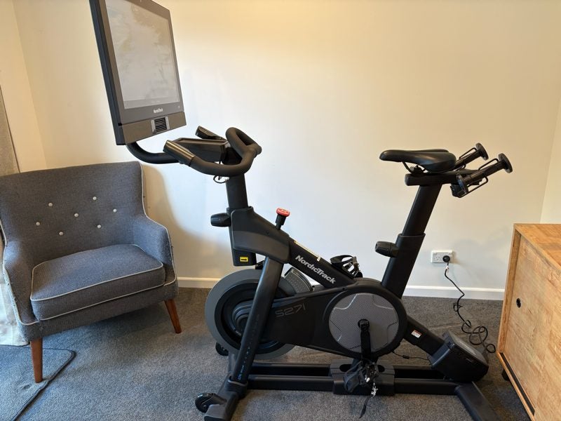 NordicTrack S27i Studio Exercycle64184268291201111