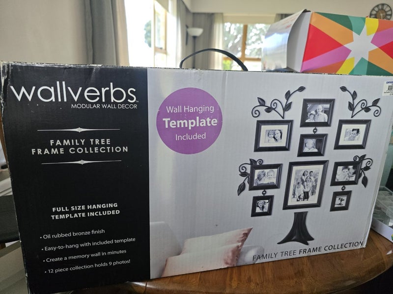 FAMILY TREE FRAME COLLECTION Carousel 1