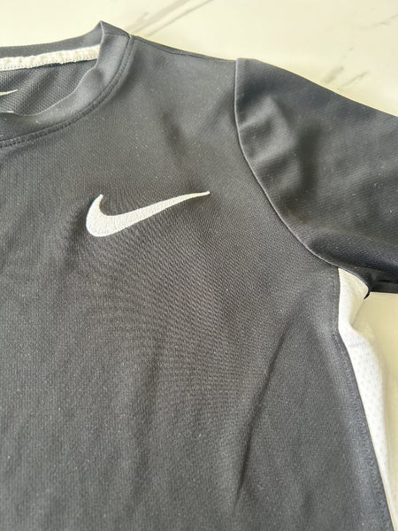 Nike Dryfit black and white top - size M (similar 9-10Y) Carousel 2