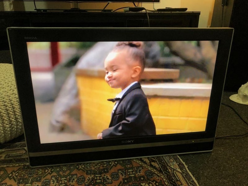 Sony 32" LCD TV Carousel 1