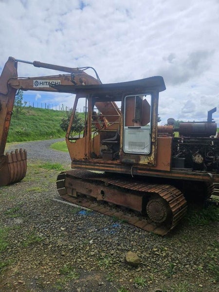 Hitachi UH057 Digger Carousel 2