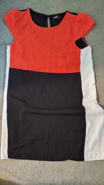 SIZE 12 X 5 bulk women's clothing + A 6TH MYSTERY PIECE SAME SIZE AND QUALITY Carousel 1