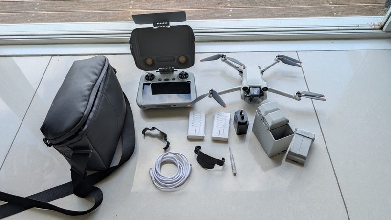 DJI Mini 3 Fly More Combo (with DJI RC Controller) – Excellent Condition64328340951809111
