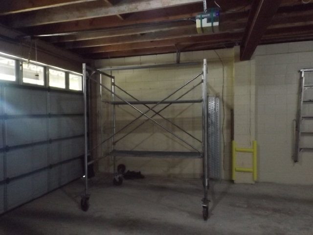 PORTABLE SCAFFOLDING64185962317571110