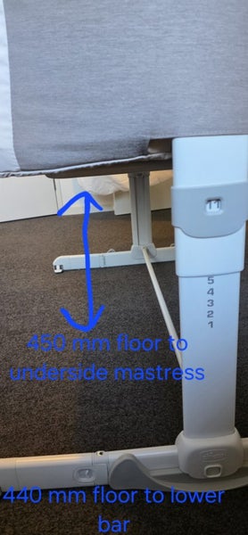 Chicco Next2Me Dream bedside crib. Carousel 4