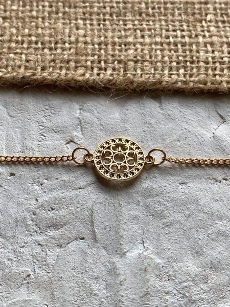 Hadleigh Gold Detailed Minimalist Chain Bracelet Carousel 1