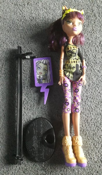 MONSTER HIGH DOLL- Clawdeen SAVE FRANKIE Carousel 2