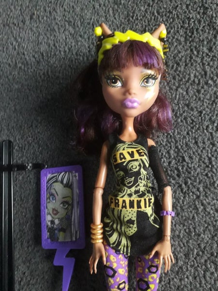 MONSTER HIGH DOLL- Clawdeen SAVE FRANKIE Carousel 1