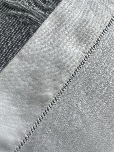 A superb beautiful white vintage damask Linen Runner Carousel 5