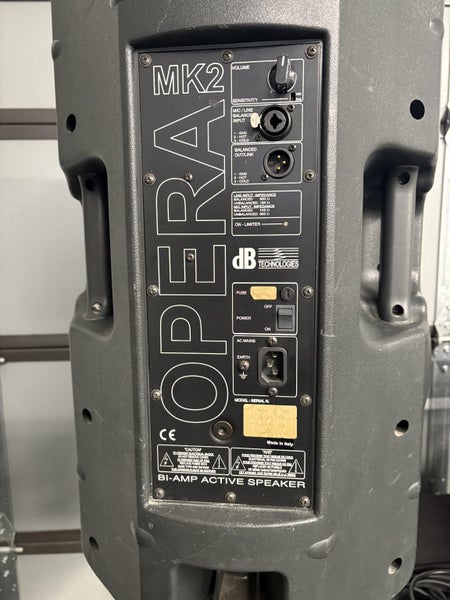DB Technologies MK2 Opera Integrated system 112 powered Speakers + stands64288035405314112