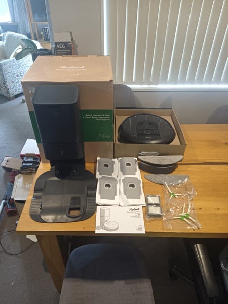 irobot i8+ Roomba Combo Robot Vac & Mop + Auto Emptying Clean Base + Extras64194548039170110