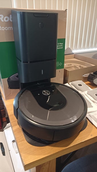irobot i8+ Roomba Combo Robot Vac & Mop + Auto Emptying Clean Base + Extras64194548039170111