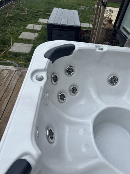 Downsizing so it’s got to go64195016064259111