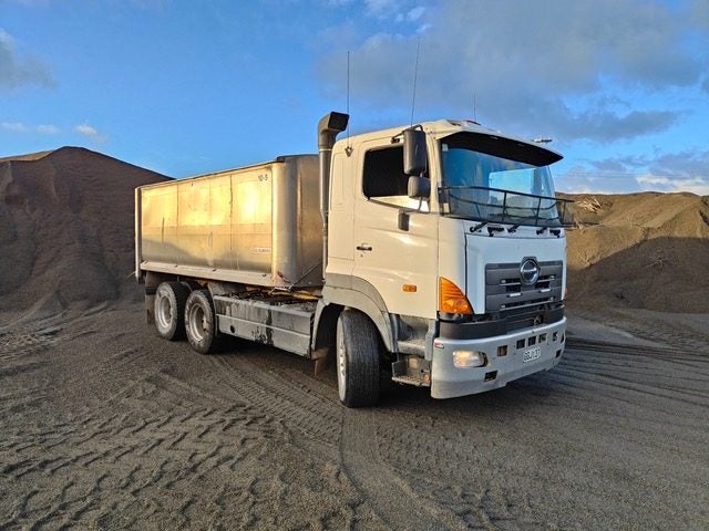 2012 Hino Alloy Unit64195440899458114