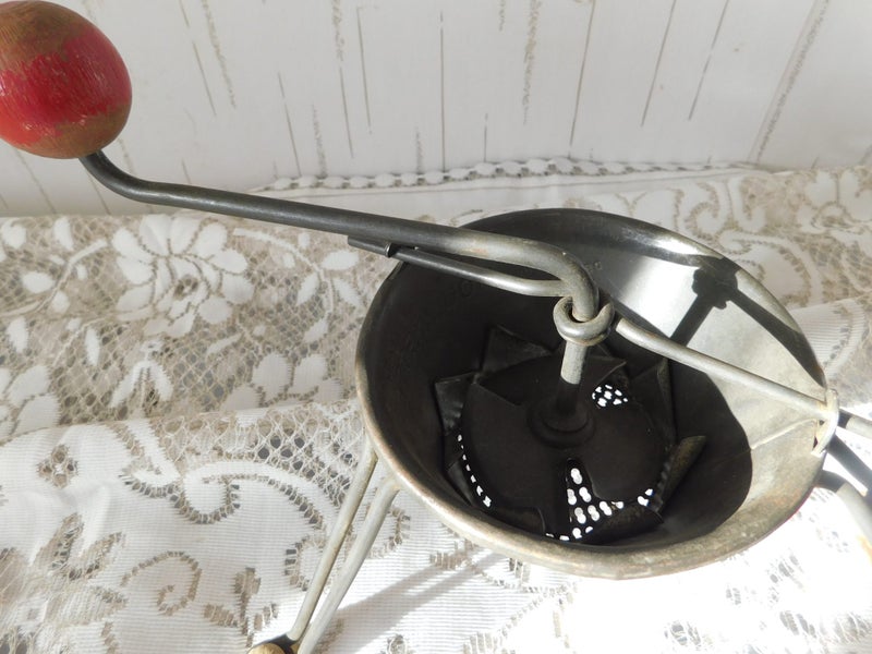 Vintage French food grinder Moulinette 1950s, mashed food grinder, meat grinder Carousel 2