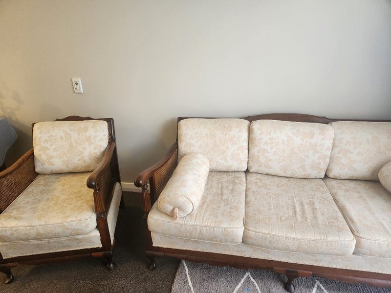 Lounge Suite64195877701122111