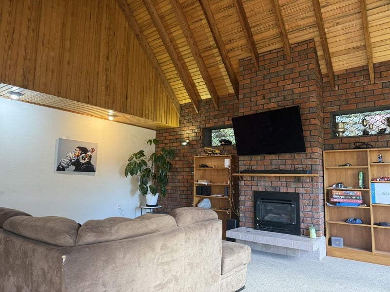 Whitby, 4 bedrooms64195878021249112