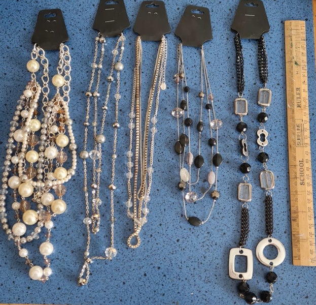 Bulk dress jewellery, all 17 necklaces Carousel 2