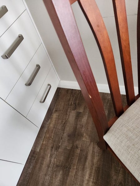 Dining room table with 2 chairs64196313932289114