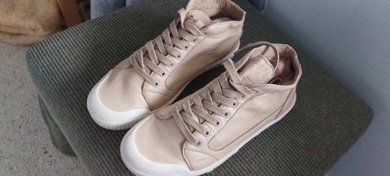 SPRING COURT Highend softest leather sneaker Size 36/37 VG cond RRP $38064314274413059111