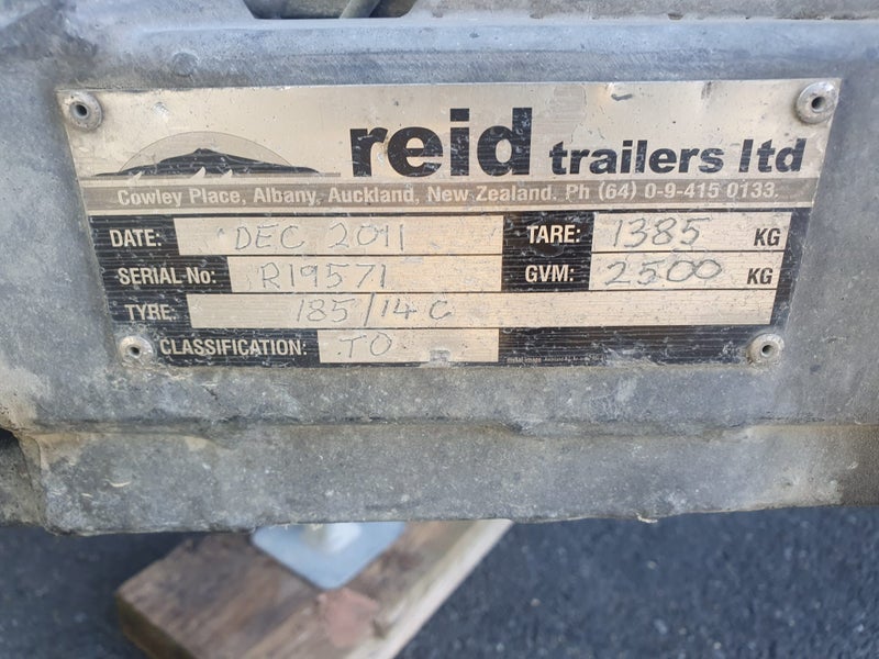 Tandem axle closed in trailer64197136964737112