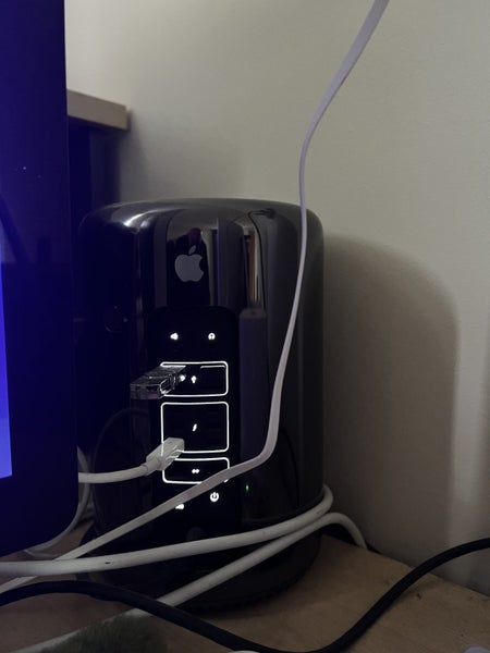 Apple MacPro Carousel 1