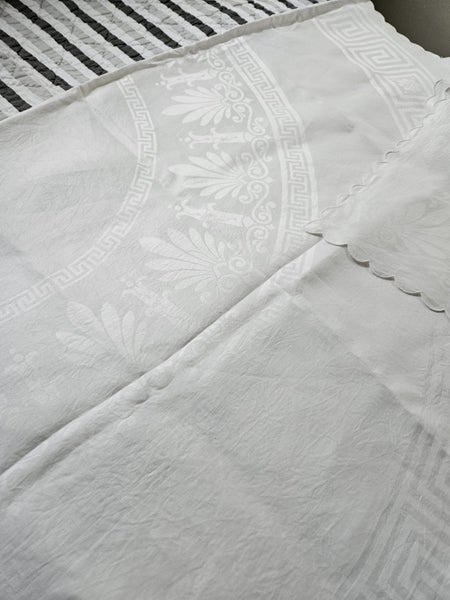 Large White Damask Banquet Cloth Carousel 2