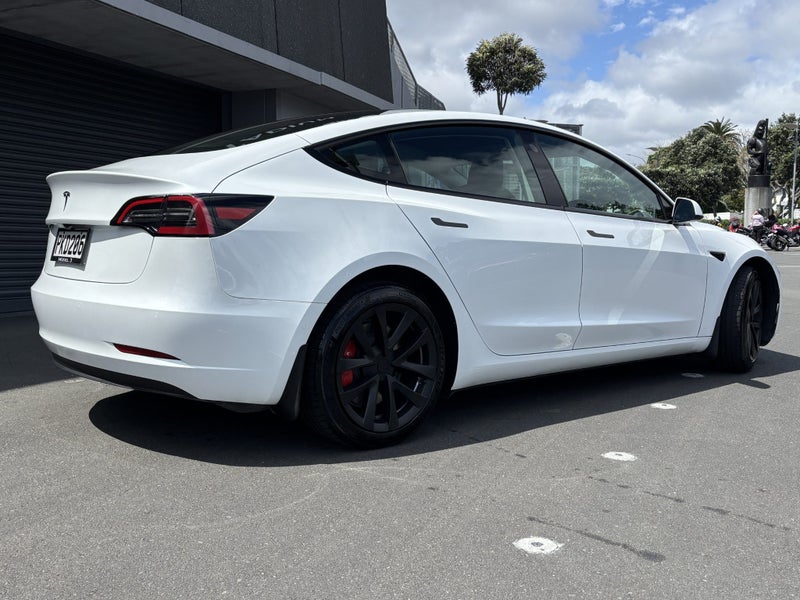 2022 Tesla Model 3 Rear Wheel Drive64198663919363110