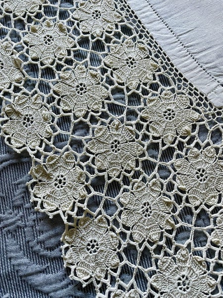 A fabulous vintage Linen cloth with a deep hand crocheted edging Carousel 2