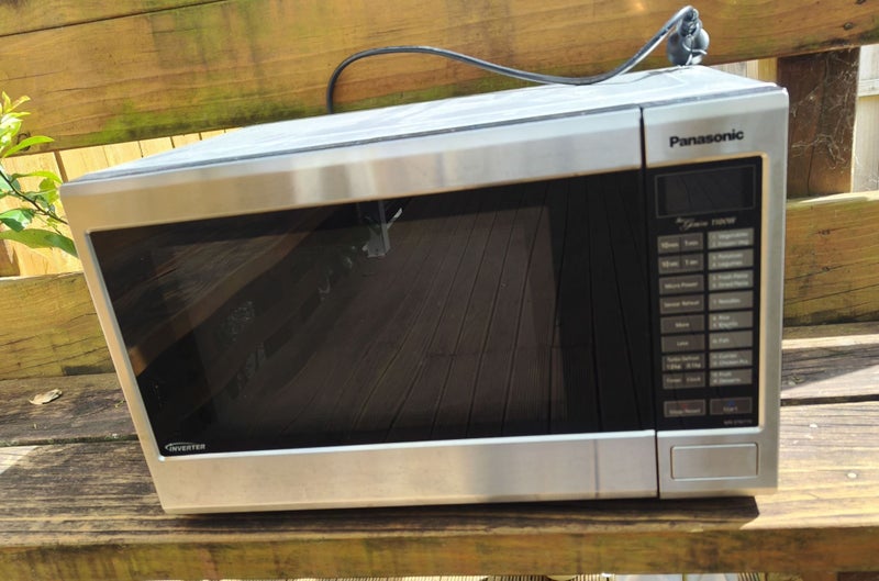 Panasonic Microwave Oven 32L – Inverter Technology, 1100W Power - NN-ST671S Carousel 1