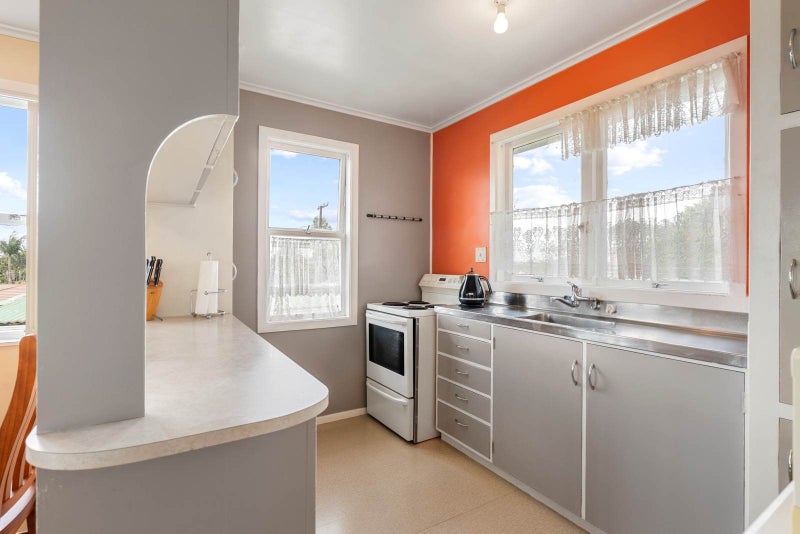 Lovingly Held for Over 60 Years64201468816001113