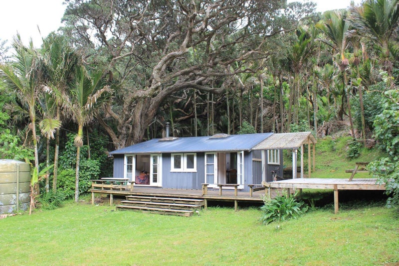 Entry-Level Piha Retreat - Walk to the Beach64204326609155110
