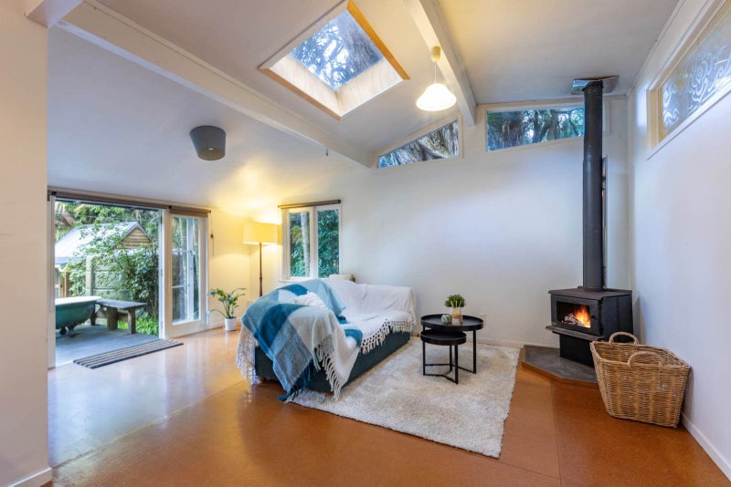Entry-Level Piha Retreat - Walk to the Beach64204326609155112