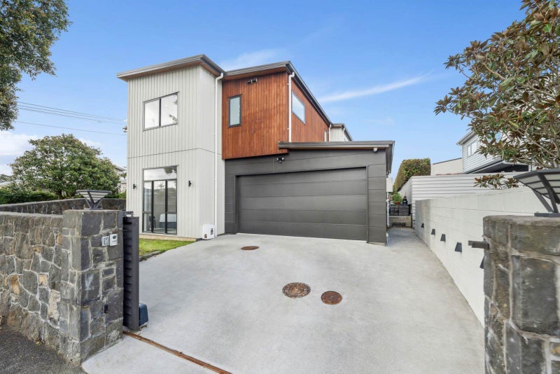 AS NEW HOME WALK TO THE PARK!64204555963651110