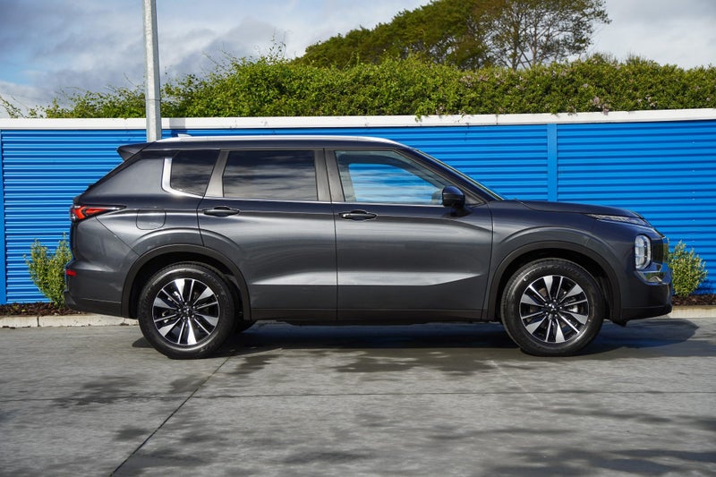 2026 Mitsubishi Outlander 2.5 LS 2WD auto, photo 2