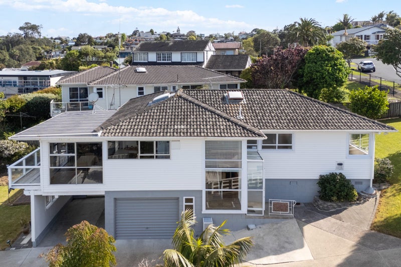 Elevated with Manukau Harbour Views64204809883907110