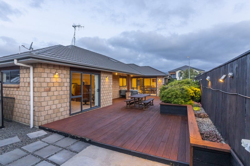 Polished. Brick with Style!64204809934339110