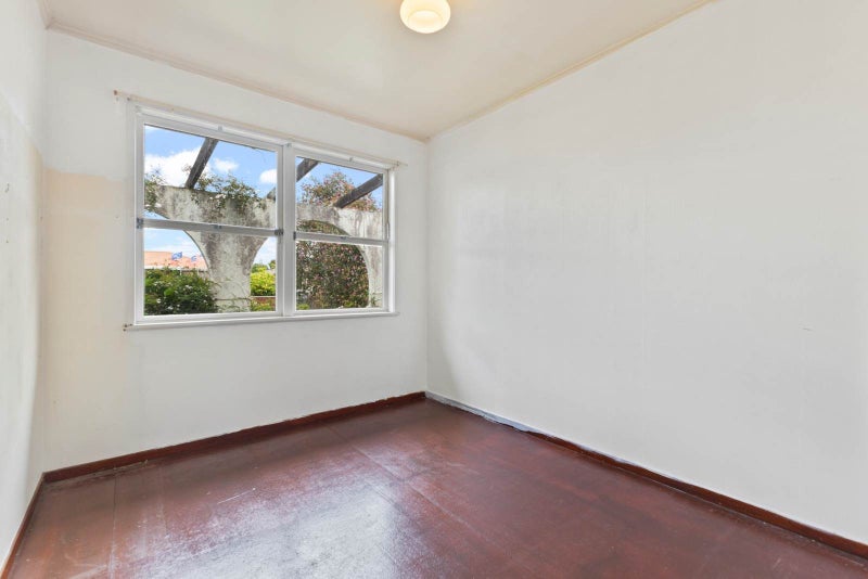 Renovate or Redevelop – Huge Potential!64204809964547114